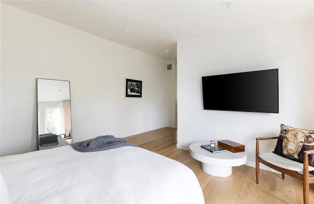 1504 Westcliff Drive #5 Newport Beach, CA 92660
