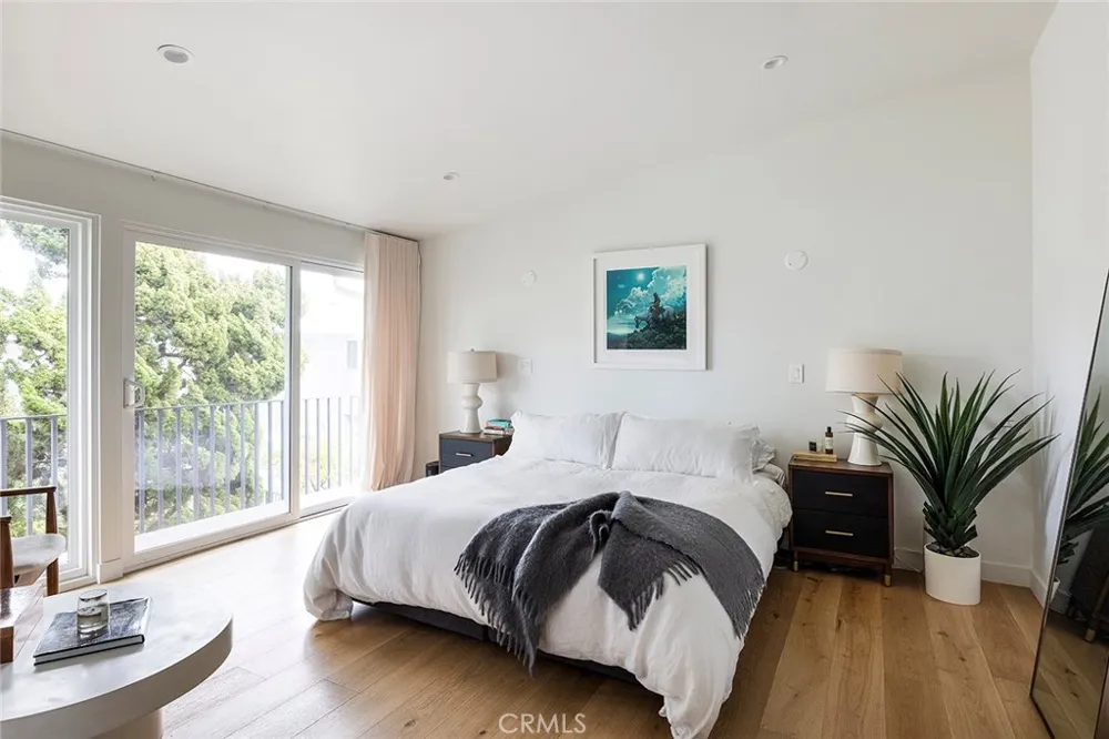1504 Westcliff Drive #5 Newport Beach, CA 92660