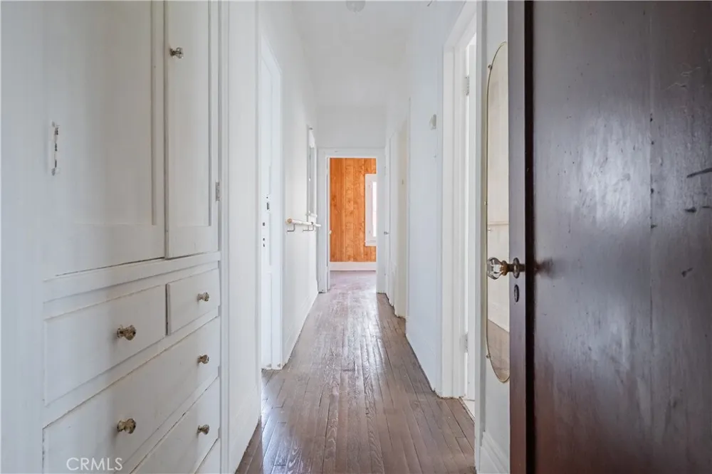 1427 Laveta Los Angeles, CA 90026