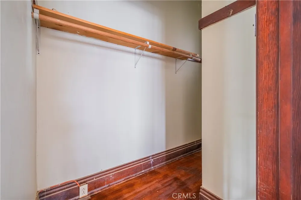 1427 Laveta Los Angeles, CA 90026