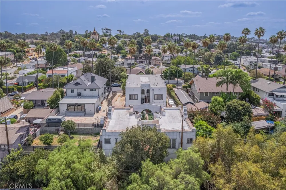 1427 Laveta Los Angeles, CA 90026