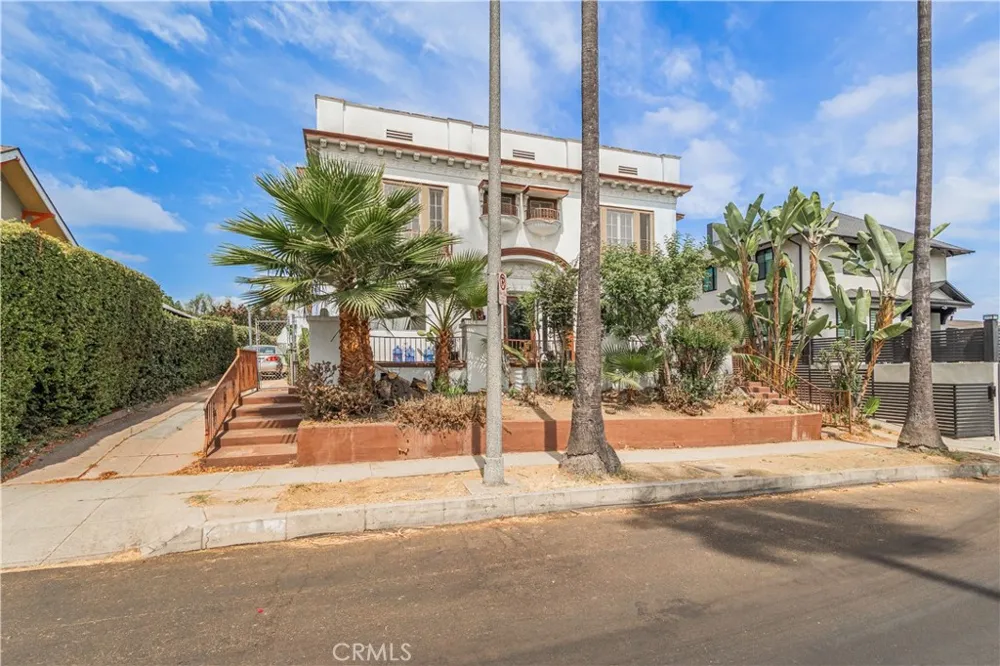 1427 Laveta Los Angeles, CA 90026