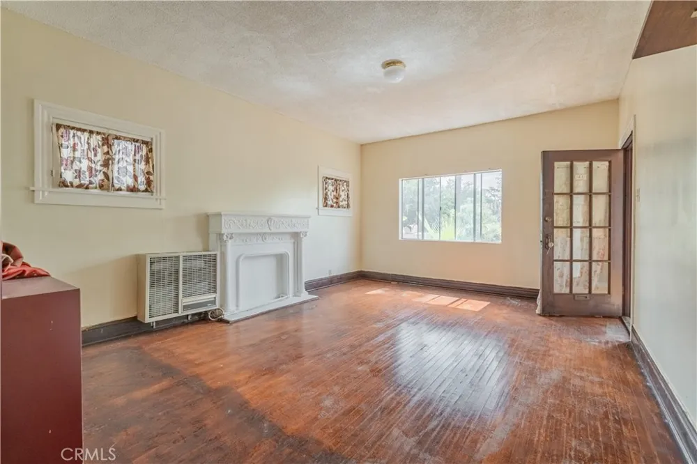1427 Laveta Los Angeles, CA 90026