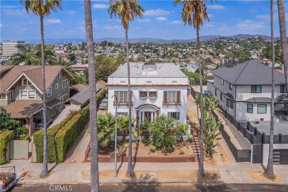 1427 Laveta Los Angeles, CA 90026