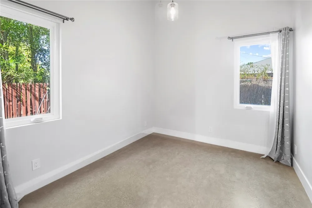6652 Palm Avenue Riverside, CA 92506