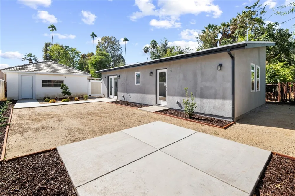 6652 Palm Avenue Riverside, CA 92506