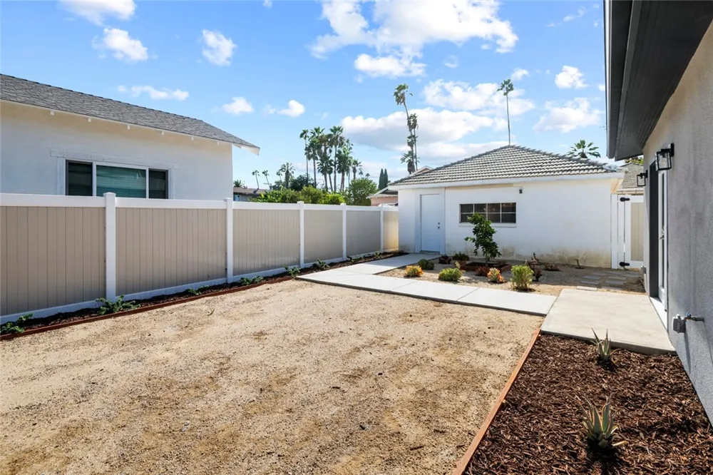 6652 Palm Avenue Riverside, CA 92506