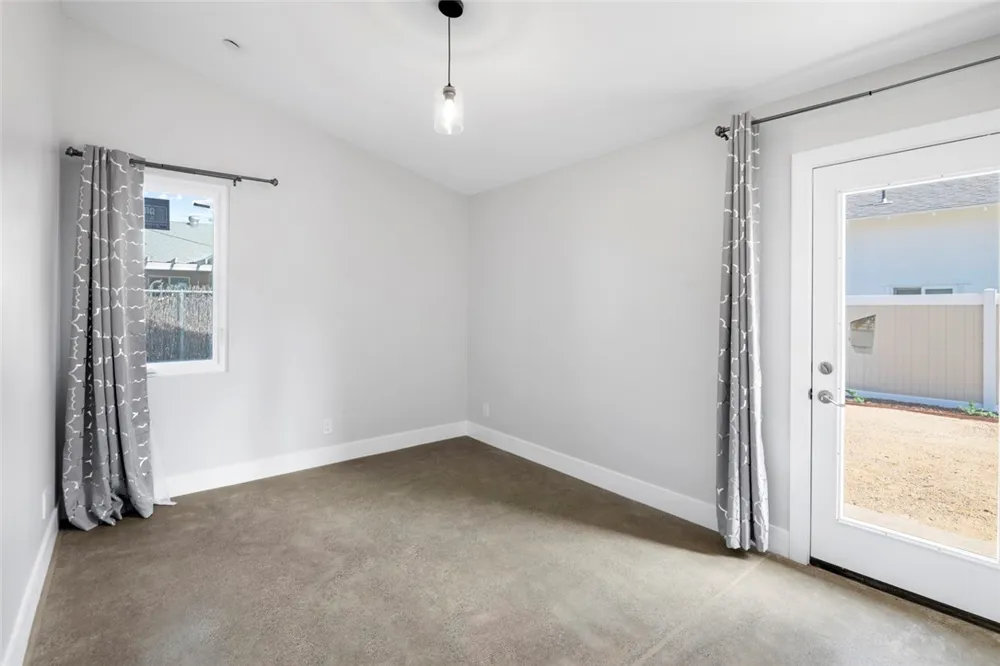 6652 Palm Avenue Riverside, CA 92506