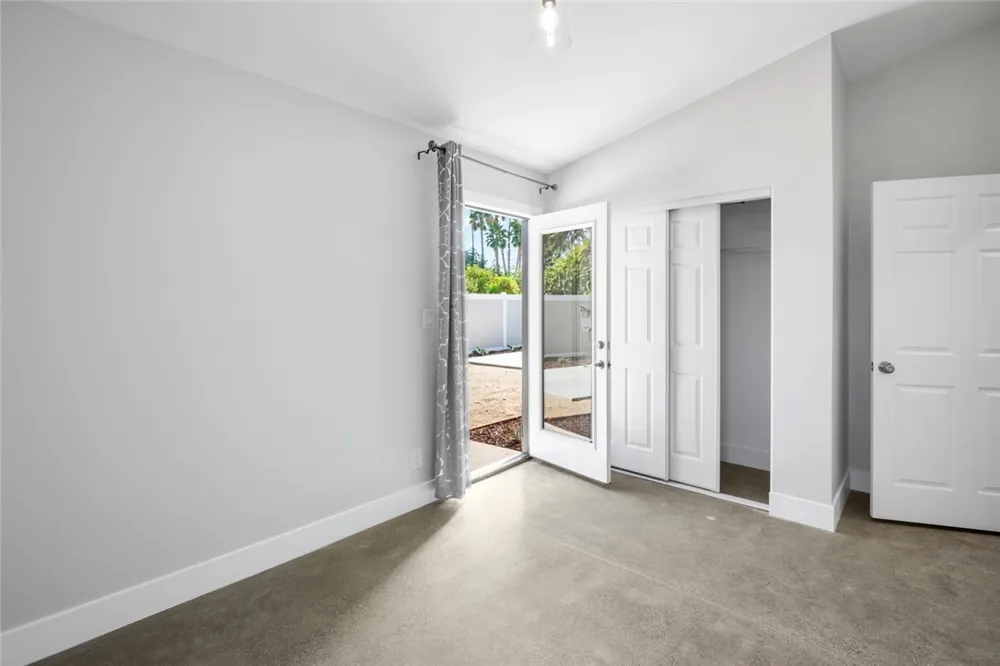 6652 Palm Avenue Riverside, CA 92506