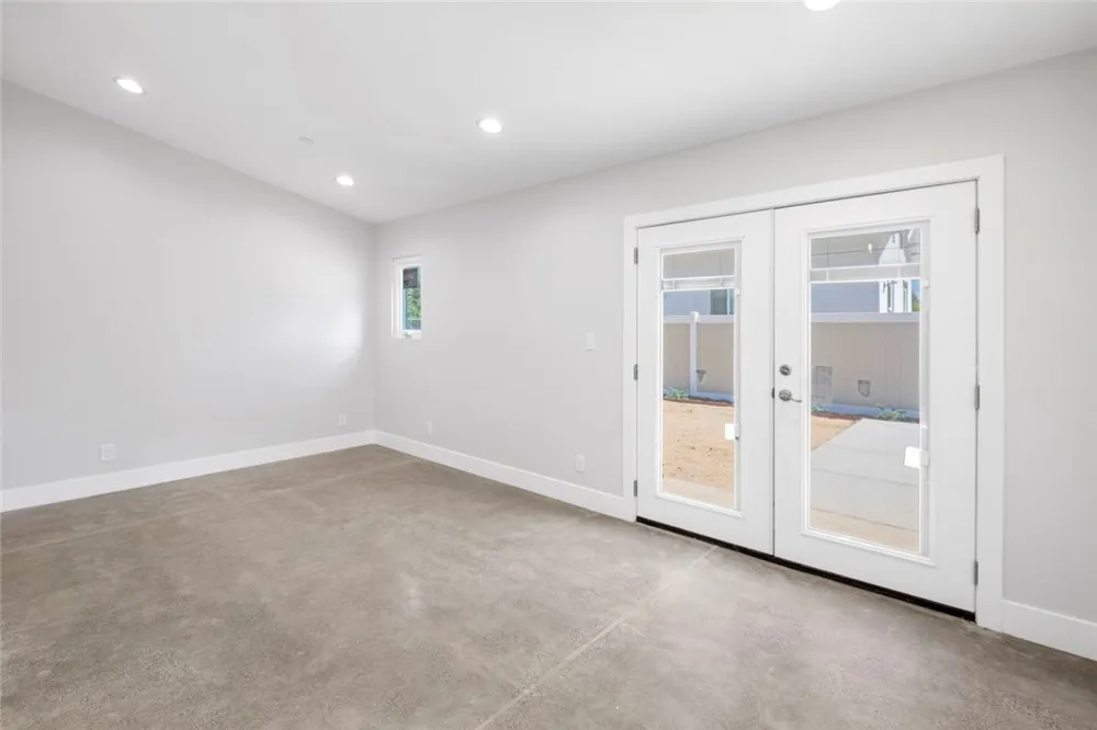 6652 Palm Avenue Riverside, CA 92506
