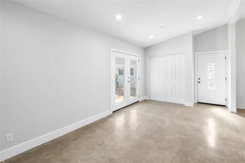 6652 Palm Avenue Riverside, CA 92506