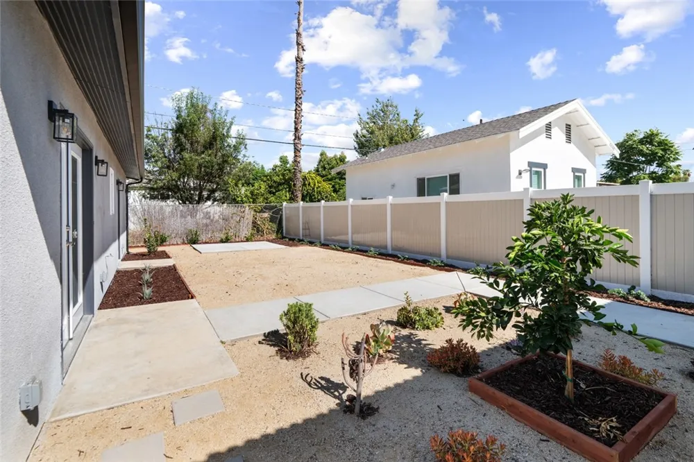 6652 Palm Avenue Riverside, CA 92506