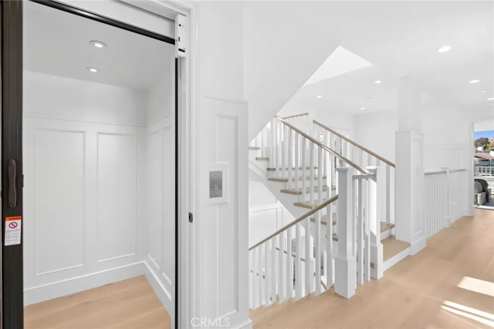 1105 Bay Front Newport Beach, CA 92662