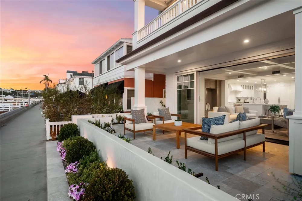 1105 Bay Front Newport Beach, CA 92662