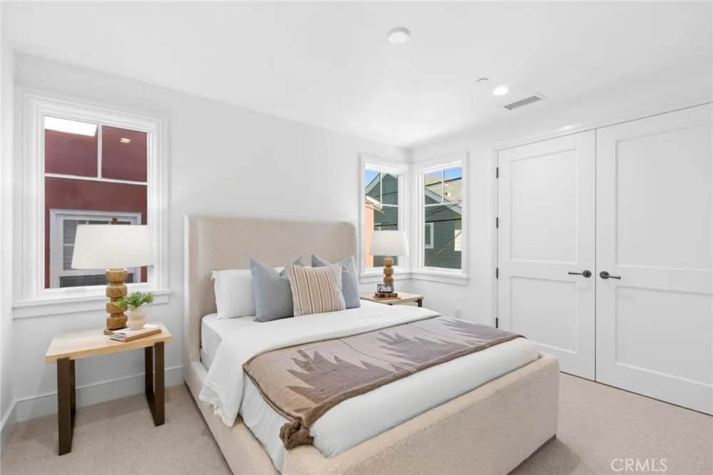 1105 Bay Front Newport Beach, CA 92662