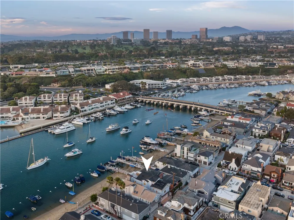 1105 Bay Front Newport Beach, CA 92662