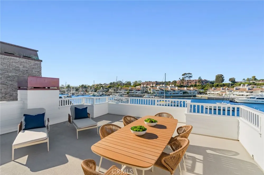 1105 Bay Front Newport Beach, CA 92662