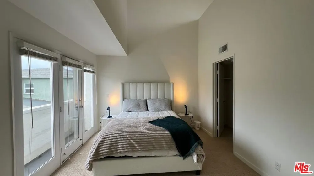 807 21st Street #3 Santa Monica, CA 90403