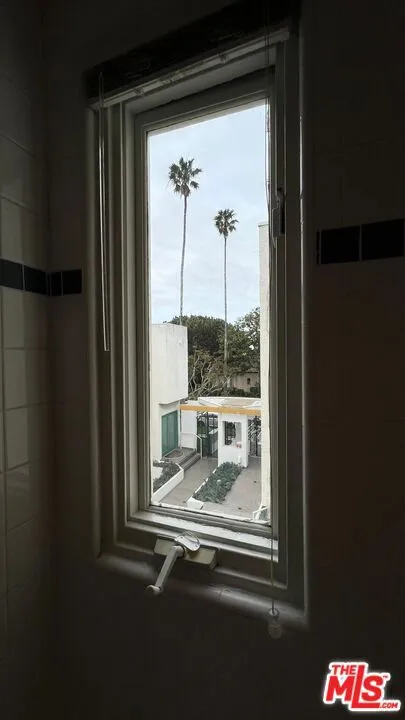 807 21st Street #3 Santa Monica, CA 90403