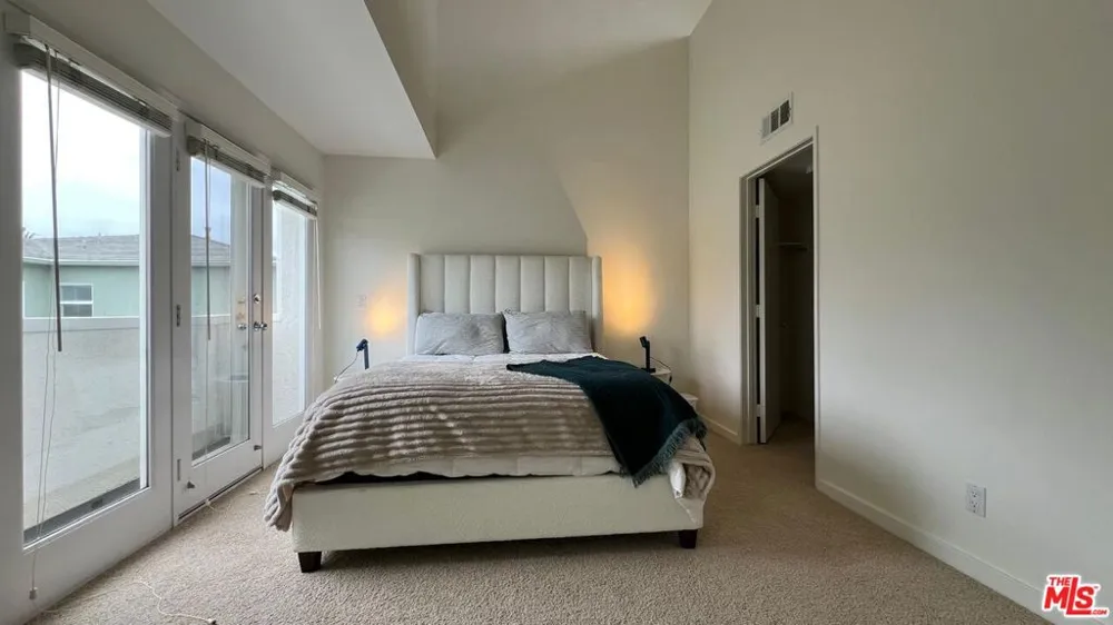 807 21st Street #3 Santa Monica, CA 90403