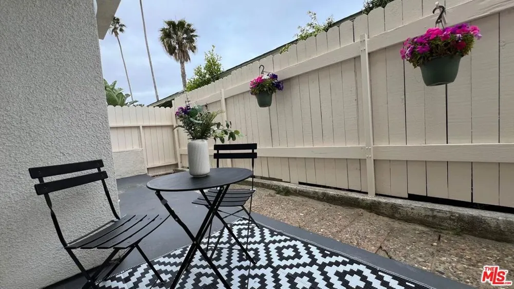 807 21st Street #3 Santa Monica, CA 90403