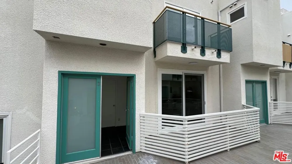807 21st Street #3 Santa Monica, CA 90403