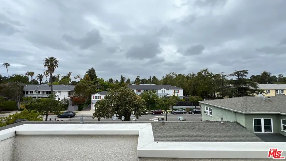 807 21st Street #3 Santa Monica, CA 90403