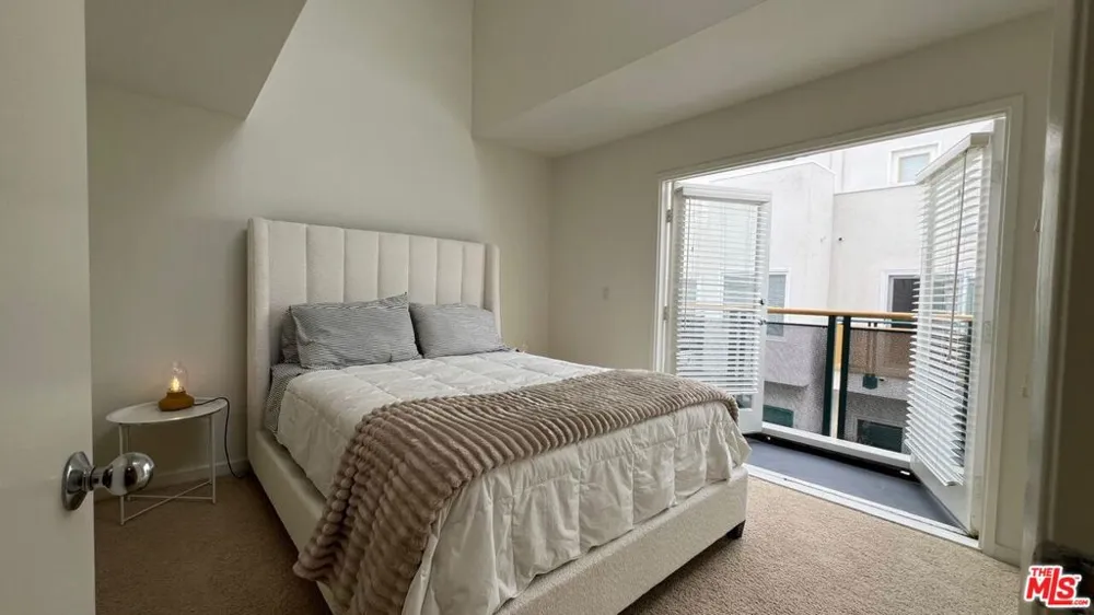 807 21st Street #3 Santa Monica, CA 90403