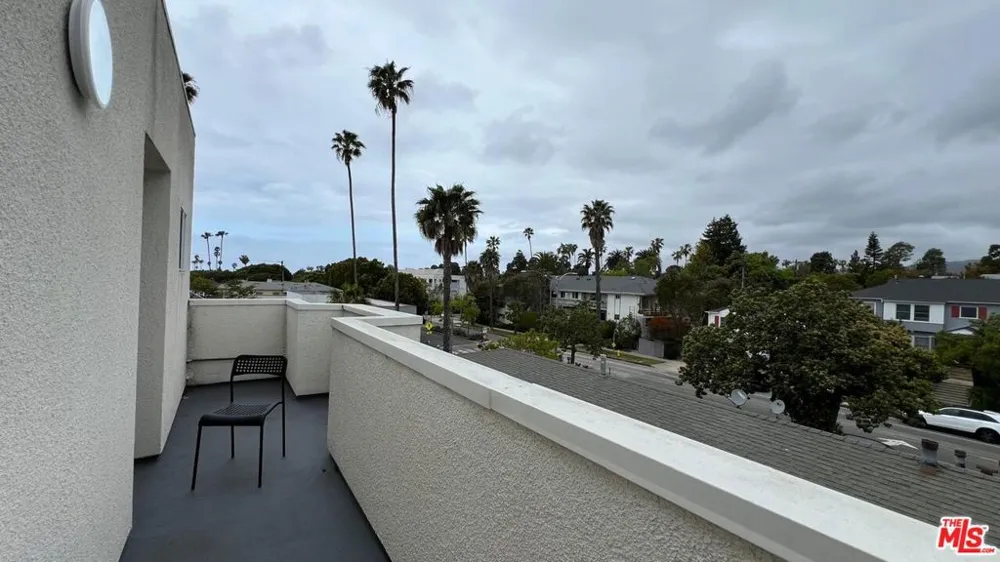 807 21st Street #3 Santa Monica, CA 90403