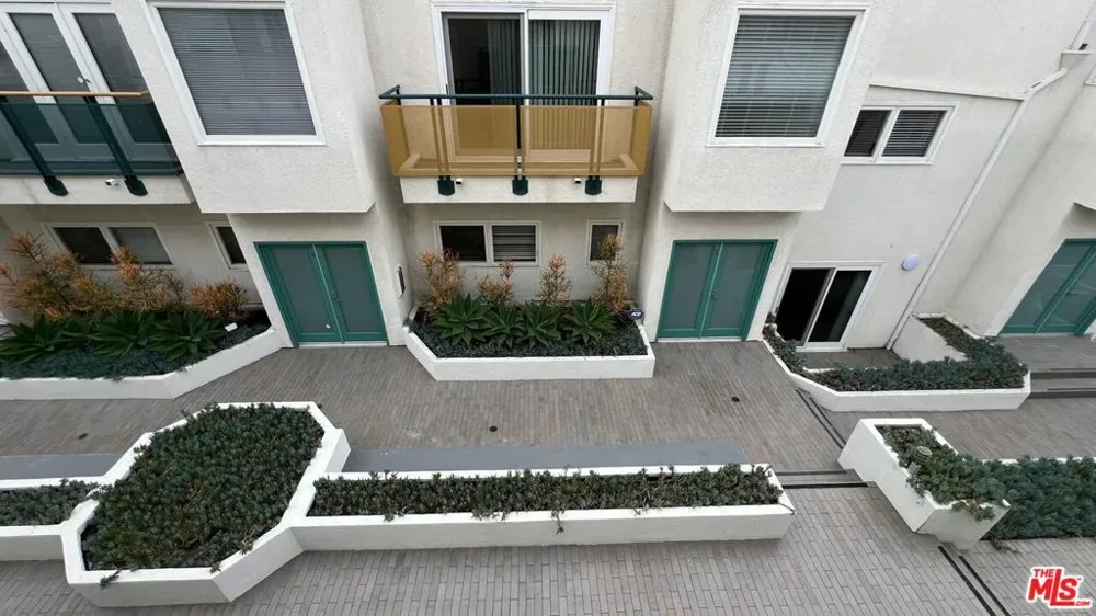 807 21st Street #3 Santa Monica, CA 90403