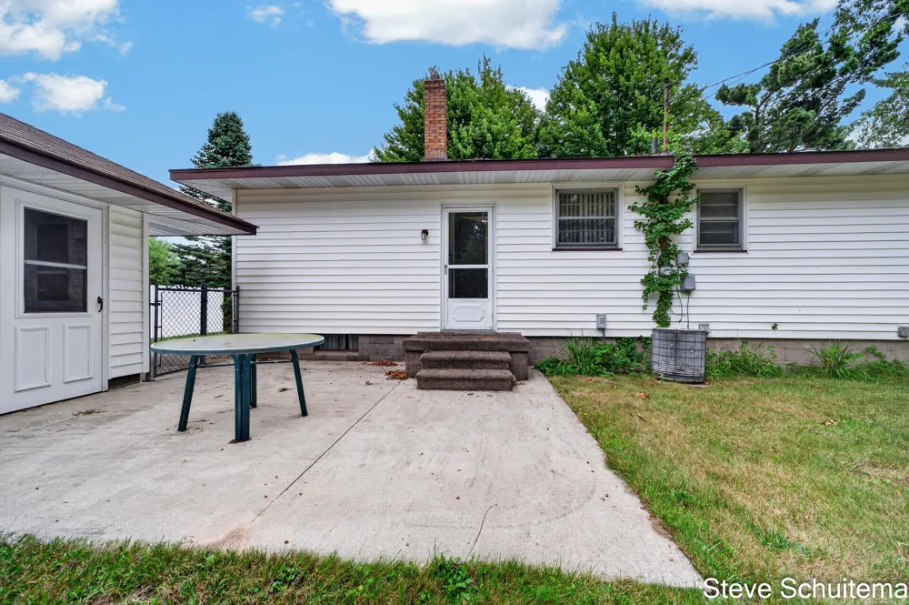 928 S Division Street Whitehall, MI 49461