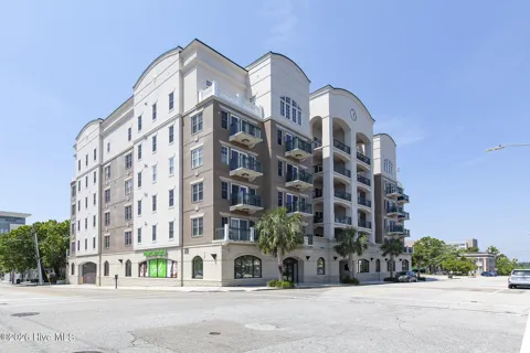 124 Walnut Street #Apt 607