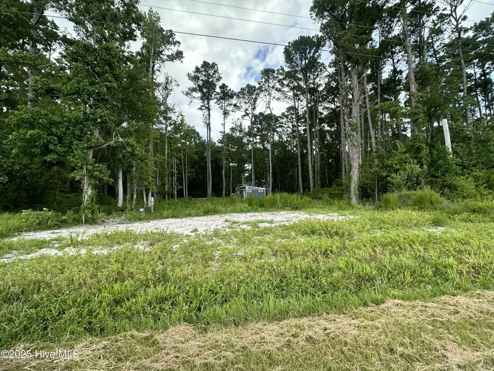 690 Oriental Road Oriental, NC 28571