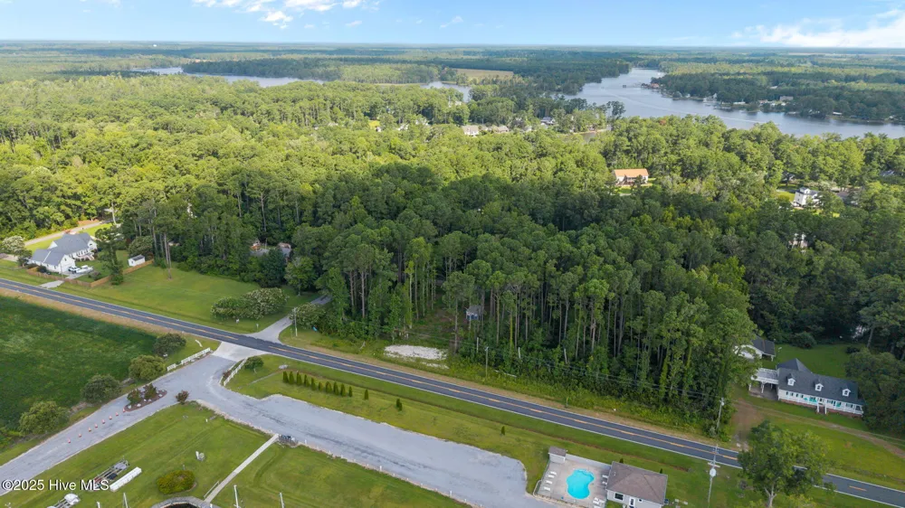 690 Oriental Road Oriental, NC 28571