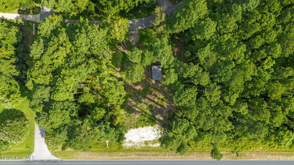 690 Oriental Road Oriental, NC 28571