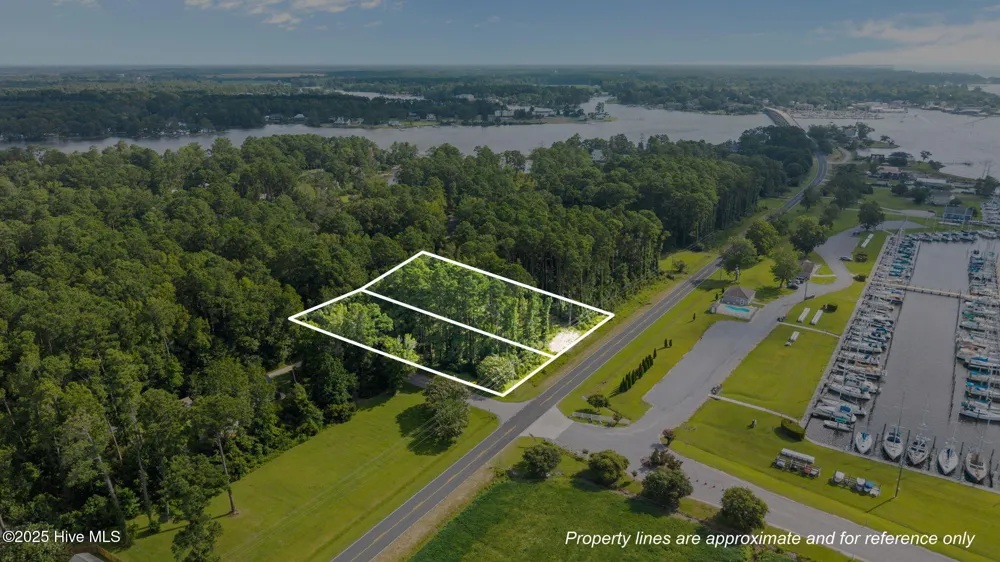 690 Oriental Road Oriental, NC 28571