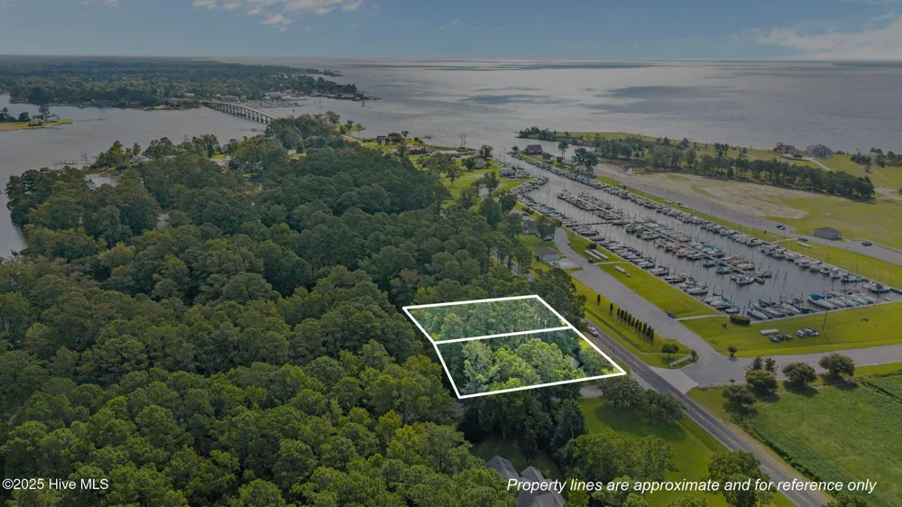 690 Oriental Road Oriental, NC 28571