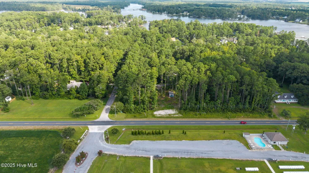 690 Oriental Road Oriental, NC 28571