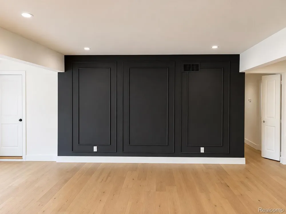 39501 Cobridge Drive Clinton Charter Township, MI 48038