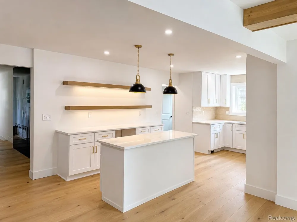 39501 Cobridge Drive Clinton Charter Township, MI 48038