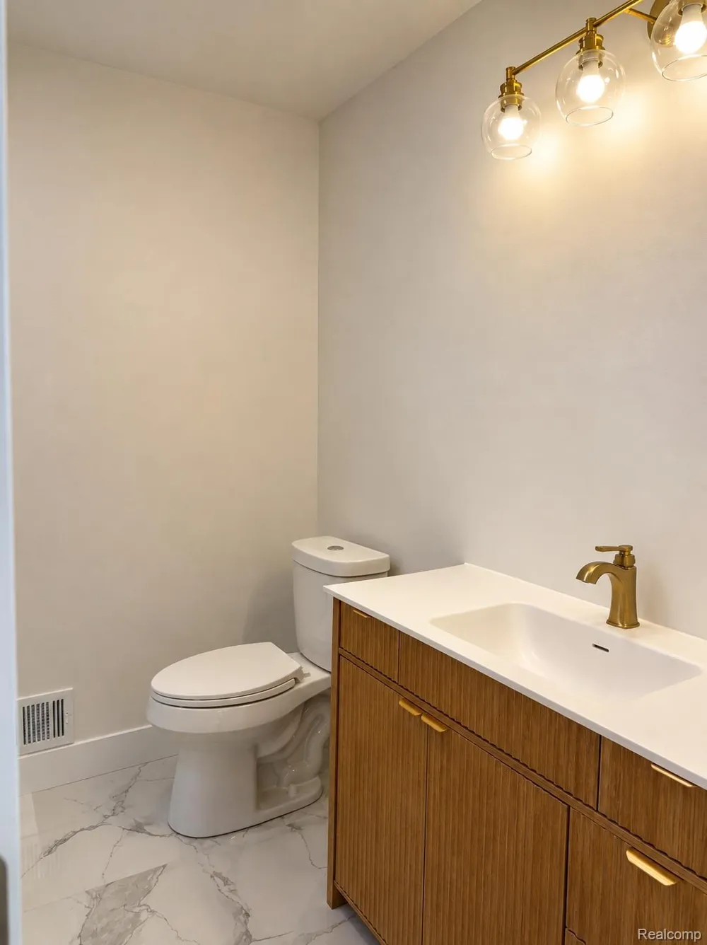 39501 Cobridge Drive Clinton Charter Township, MI 48038