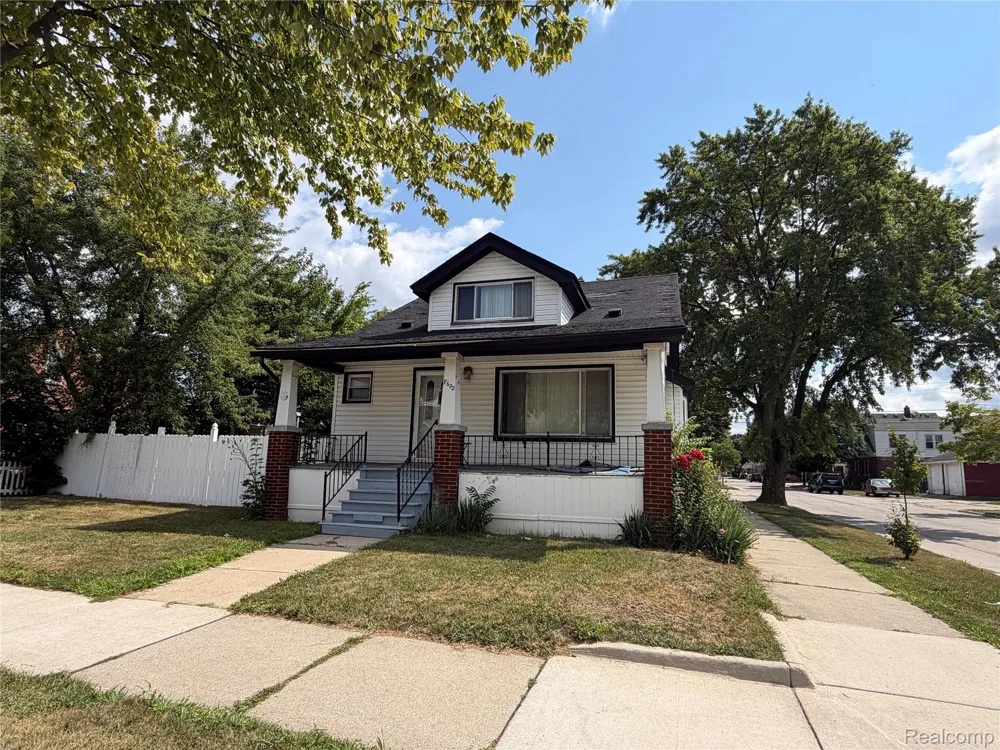 7602 Kendal Street Dearborn City, MI 48126