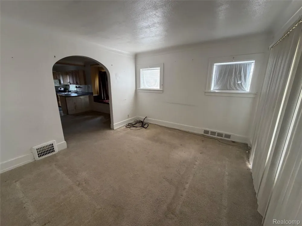 7602 Kendal Street Dearborn City, MI 48126
