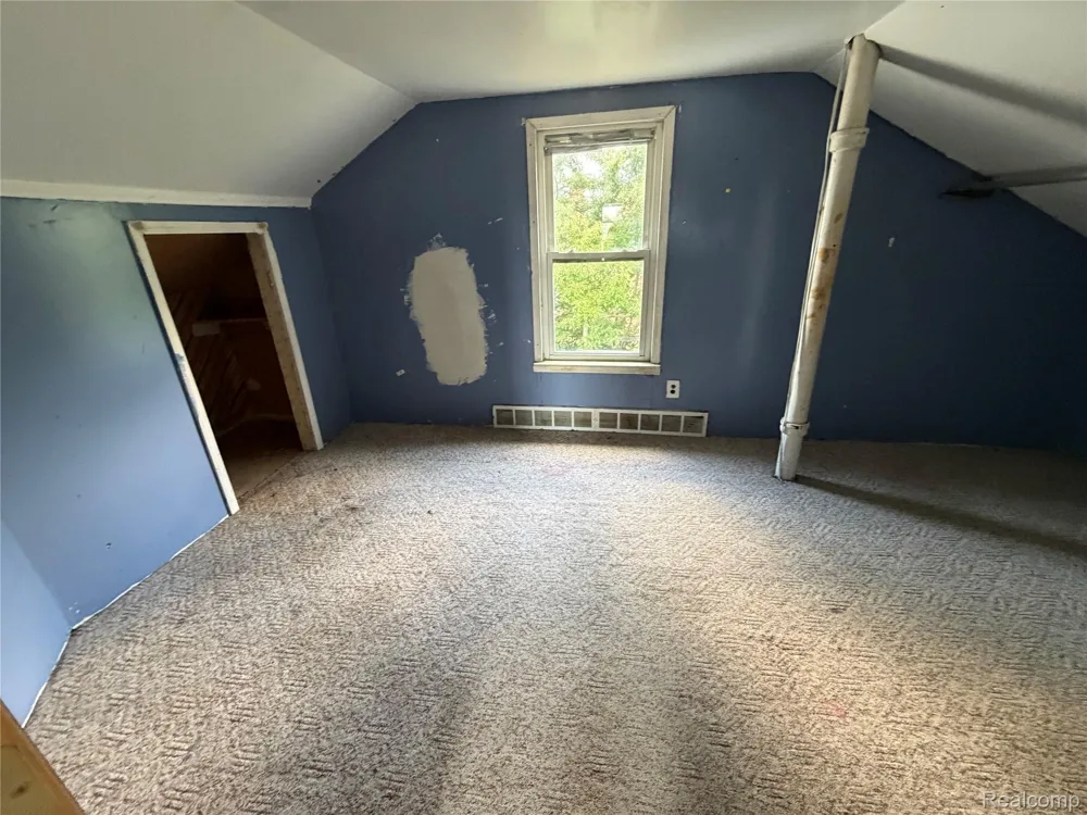 7602 Kendal Street Dearborn City, MI 48126