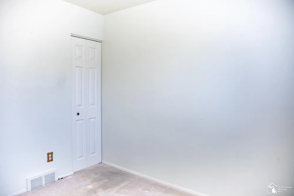 2077 Pagel Avenue Lincoln Park City, MI 48146