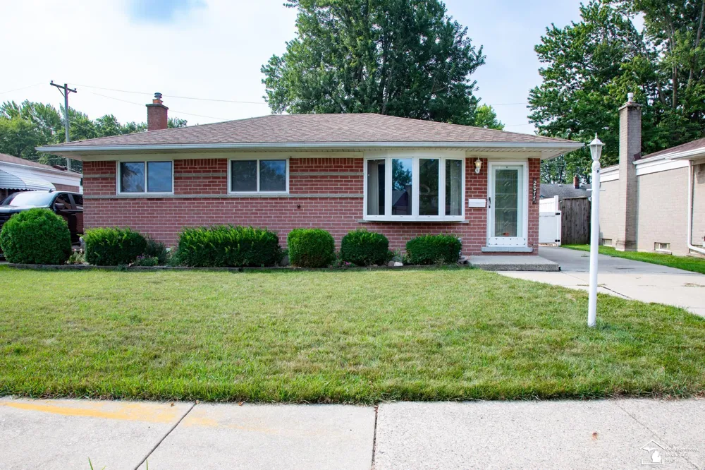 2077 Pagel Avenue Lincoln Park City, MI 48146
