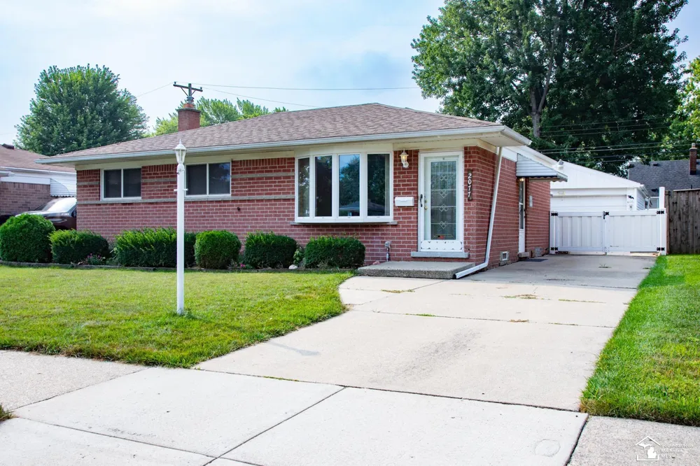 2077 Pagel Avenue Lincoln Park City, MI 48146