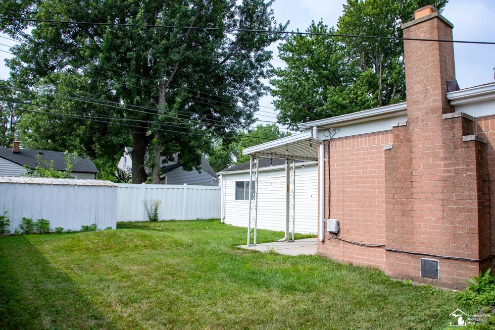 2077 Pagel Avenue Lincoln Park City, MI 48146