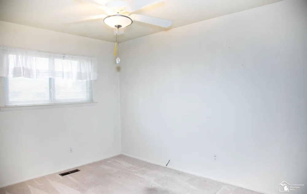 2077 Pagel Avenue Lincoln Park City, MI 48146