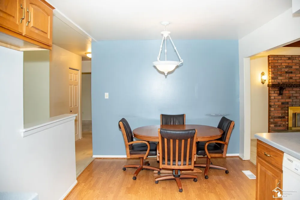 2077 Pagel Avenue Lincoln Park City, MI 48146
